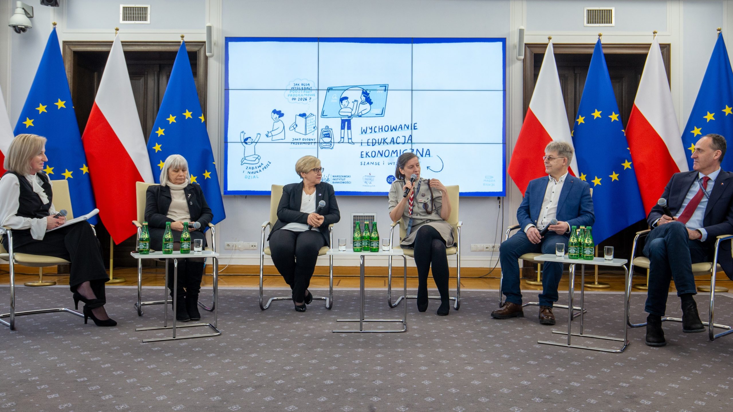 Konferencja „Rok Edukacji Ekonomicznej 2024: efekty – wyzwania – rekomendacje” - 14 stycznia 2025 r., Warszawa, Senat RP - Panel I: Wychowanie i edukacja ekonomiczna – szanse i wyzwania: Moderator: Małgorzata Sobkowicz, prezes Fundacji Młodzieżowej Przedsiębiorczości; Piotr Melnarowicz, wizytator Kuratorium Oświaty we Wrocławiu, Delegatura w Legnicy; Anna Pośpieszna, zastępczyni naczelniczki Związku Harcerstwa Polskiego; Emilia Różycka, naczelnik Wydziału Podstaw Programowych Ministerstwa Edukacji Narodowej; Mariola Rychlik, nauczycielka z II Liceum Ogólnokształcącego w Tomaszowie Mazowieckim; Przemysław Ziółkowski, dyrektor Zespołu Szkół nr 1 w Kluczborku