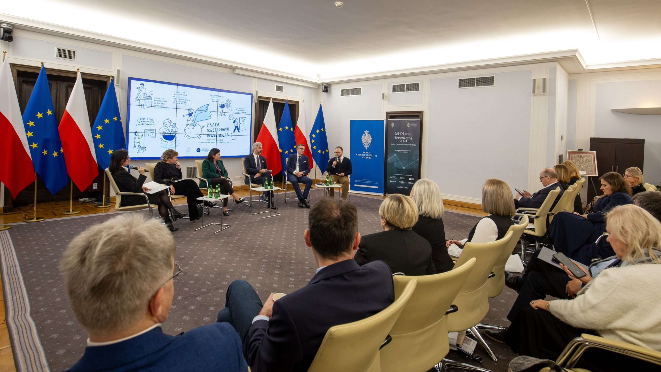 Konferencja „Rok Edukacji Ekonomicznej 2024: efekty – wyzwania – rekomendacje” - 14 stycznia 2025 r., Warszawa, Senat RP - Panel II: Praca, oszczędzanie, inwestowanie – kluczowe kroki do ekonomicznej samodzielności: Moderator: Alina Bączar, prezes Fundacji GPW; Michał Kobza, członek Zarządu Giełdy Papierów Wartościowych; Marta Damm-Świerkocka, członkini Zarządu PFR Portalu PPK; Jarosław Dominiak, prezes Zarządu Stowarzyszenia Inwestorów Indywidualnych; Tomasz Jaroszek, prezes Fundacji na rzecz Edukacji Ekonomicznej Polaków; Małgorzata Rusewicz, prezes Zarządu Izby Gospodarczej Towarzystw Emertytalnych oraz Izby Zarządzających Funduszami i Aktywami