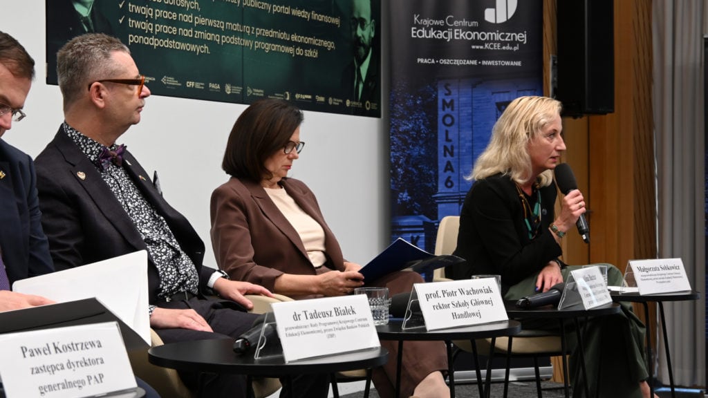 Powstaje polski model rozwoju edukacji ekonomicznej i finansowej - Konferencja prasowa - dr Tadeusz Białek, prof. Piotr Wachowiak, Alina Bączar, Małgorzata Sobkowicz